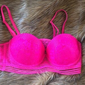 Lace Underwire Bra in Vibrant Pink